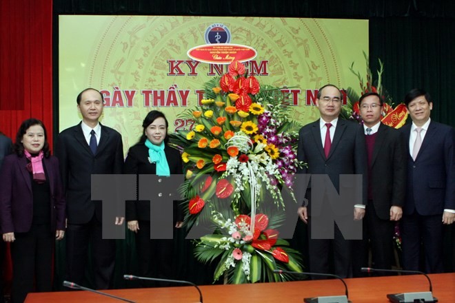 Activities underway to mark Vietnamese Doctors’ Day - ảnh 1